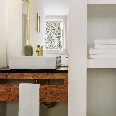 House T1 * Calheta (Madeira)